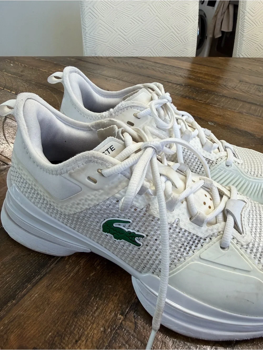 Lacoste White Athletic Sneakers with Green Crocodile Emblem